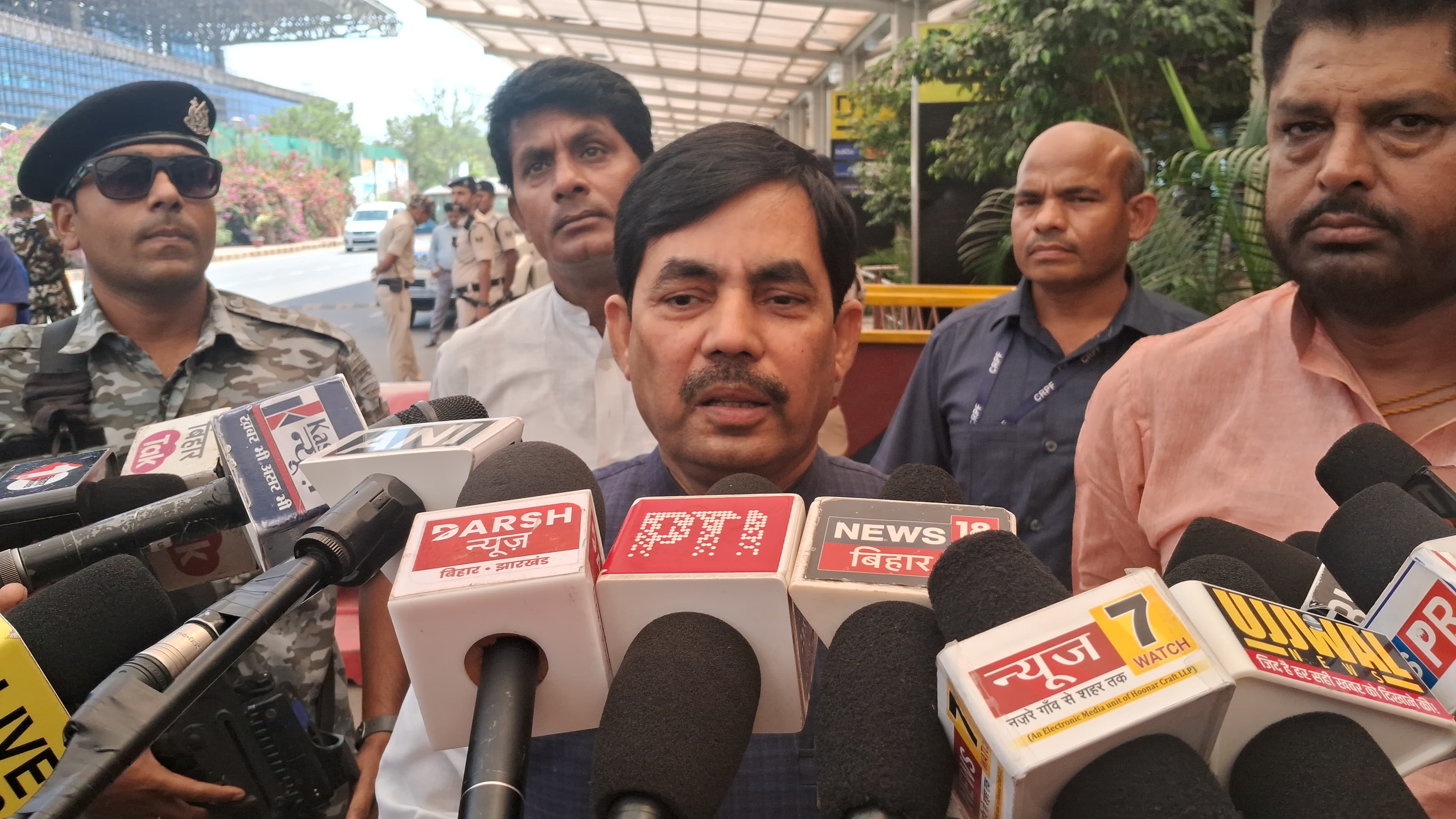 शहनवाज का बयान