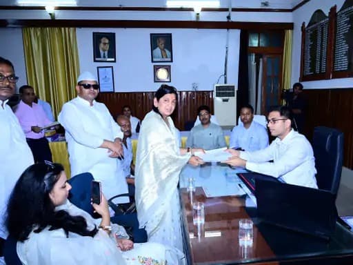 लवली आनंद ने शिवहर से किया नामांकन,पति आनंद मोहन और विरोधी रितु जायसवाल को लेकर कही बड़ी बात..