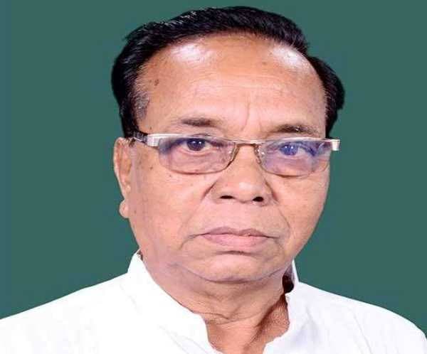 पूर्व सांसद रामहटल चौधरी ने जल्द ही उनका कांग्रेस से मोहभंग हो गया और उन्होंने इस्तीफा दे दिया।