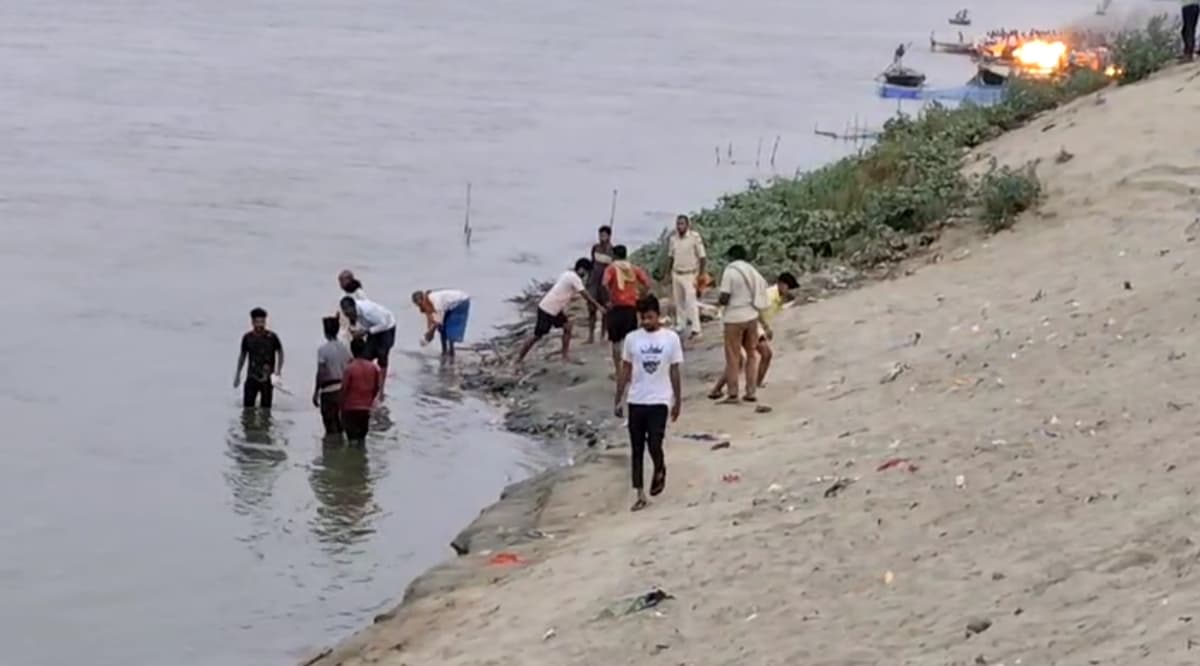 पटना के फतुहा में अंतिम संस्कार में गया युवक गंगा नदी में डूबा..