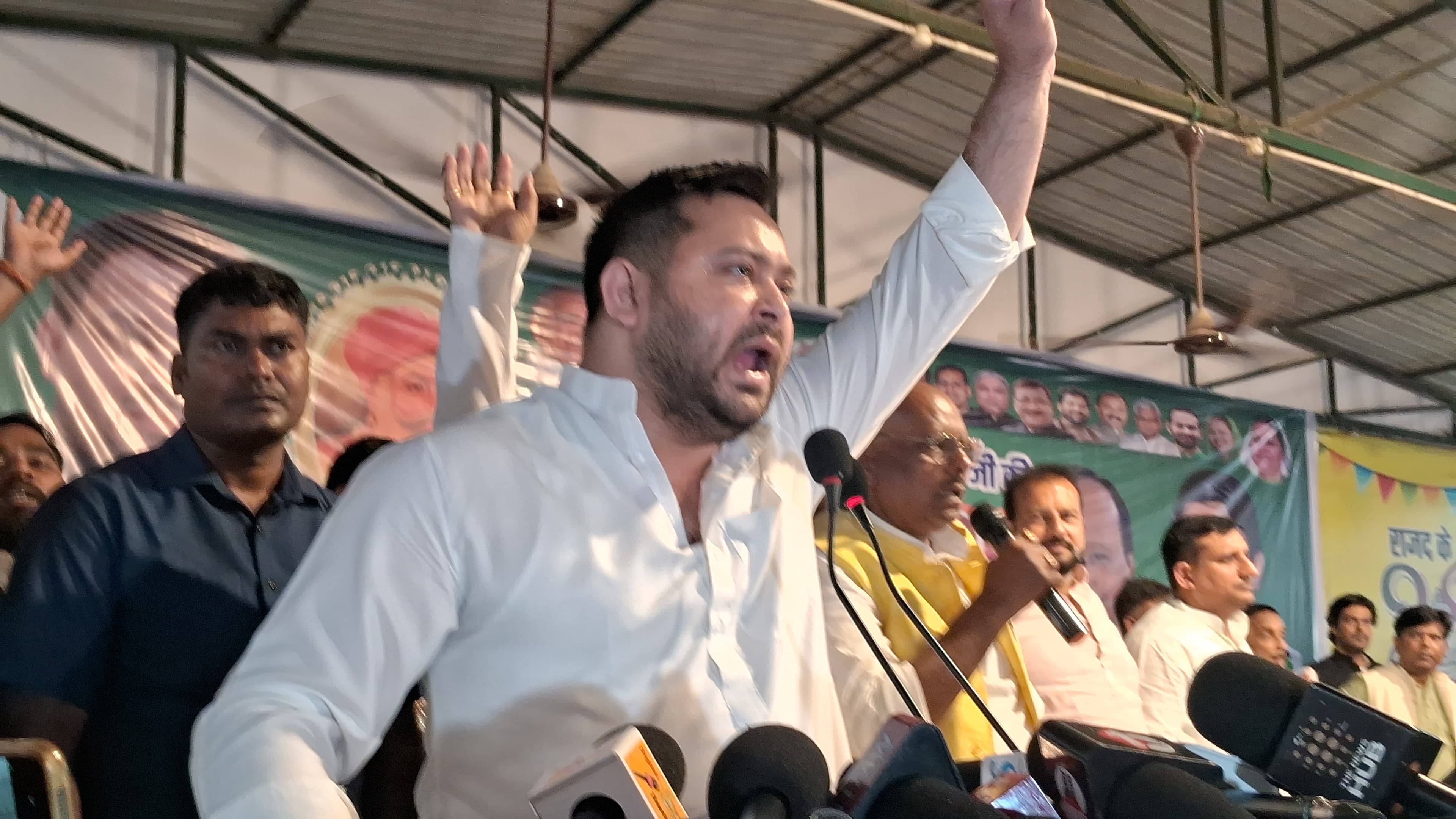 नेता प्रतिपक्ष तेजस्वी यादव का बयान