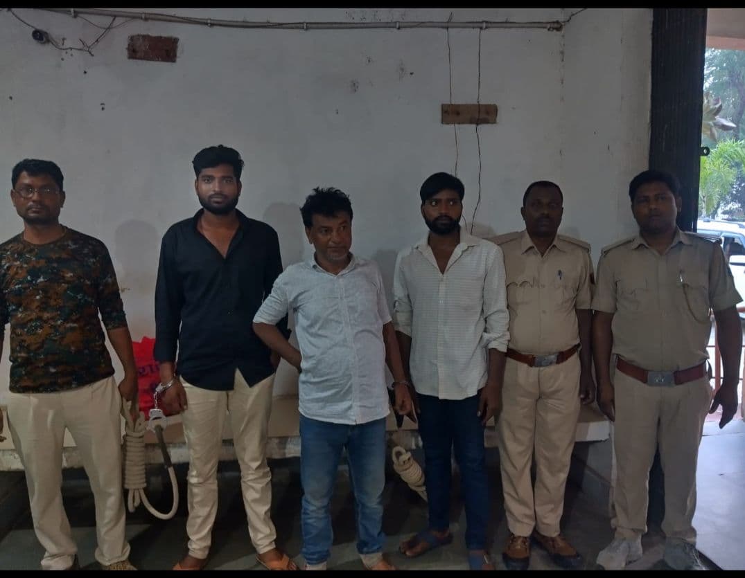 सुपौल में बड़े हथियार तस्कर गिरोह का खुलासा, भारी मात्रा में हथियार के साथ 10 गिरफ्तार