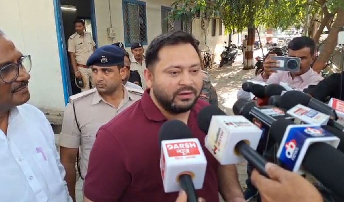 नीतीश कुमार के शपथग्रहण पर भड़के तेजस्वी, कहा कौन सा पीएम का ले रहे हैं, NDA को भी सुना दिया'