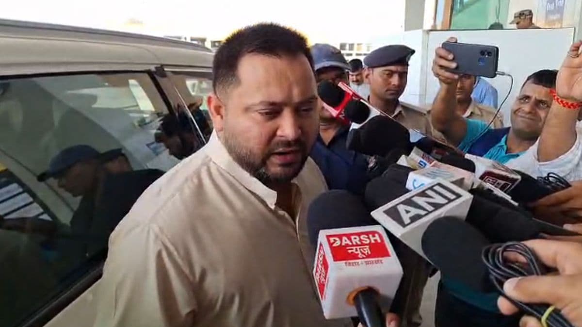 डरे और कंप्रोमाइज्ड लोग जा रहे हैं BJP में, हमें उन्हें पहचानना होगा, तेजस्वी ने पश्चिम बंगाल चुनाव को लेकर कहा