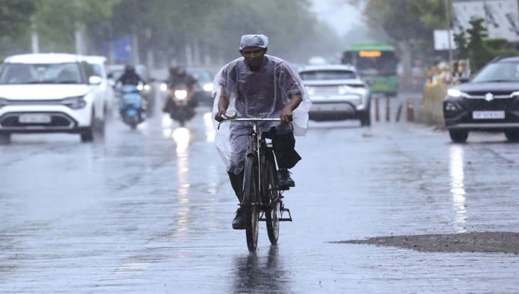 अप्रैल में तपेगा बिहार या बरसेगा आसमान? मौसम देगा डबल झटका