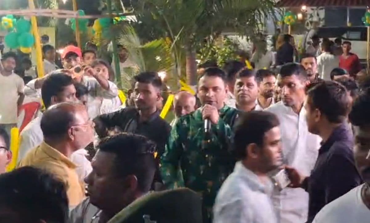 तेज प्रताप के जन्मदिन पर पहुंचे लालू यादव, बड़े बेटे को दिया आशीर्वाद