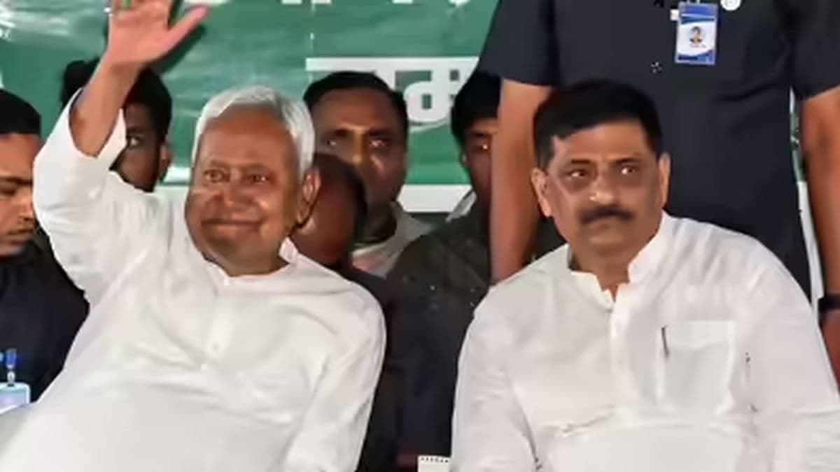 cm house me halchal tej, 48 ghante me naya cm tay