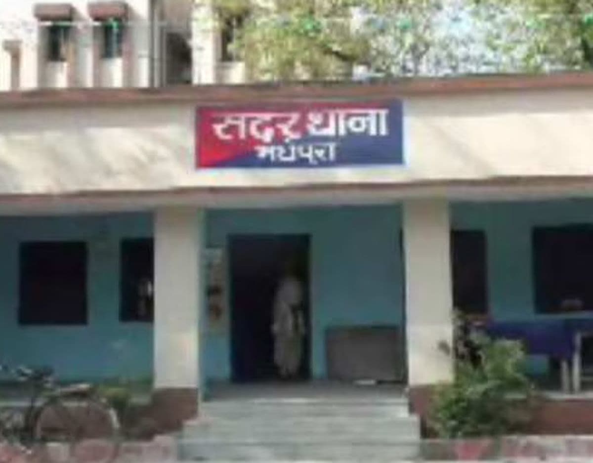 IAS अधिकारी बन दंपत्ति ने ठग लिए 35 लाख, पुलिस ने पकड़ा तो तरीका देख हैरान