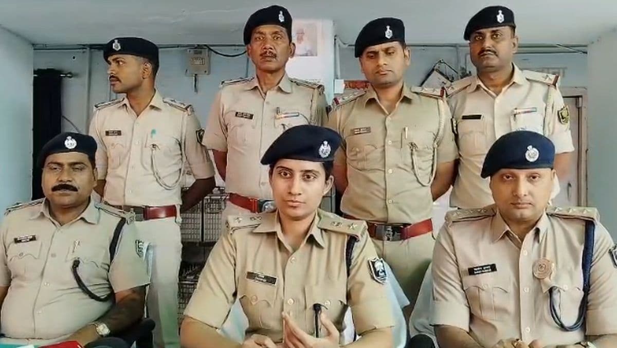 जमीनी विवाद में नहीं मानी बात तो बेटे ने ही ससुर के साथ मिल कर मार दी गोली, पुलिस ने 3 को दबोचा