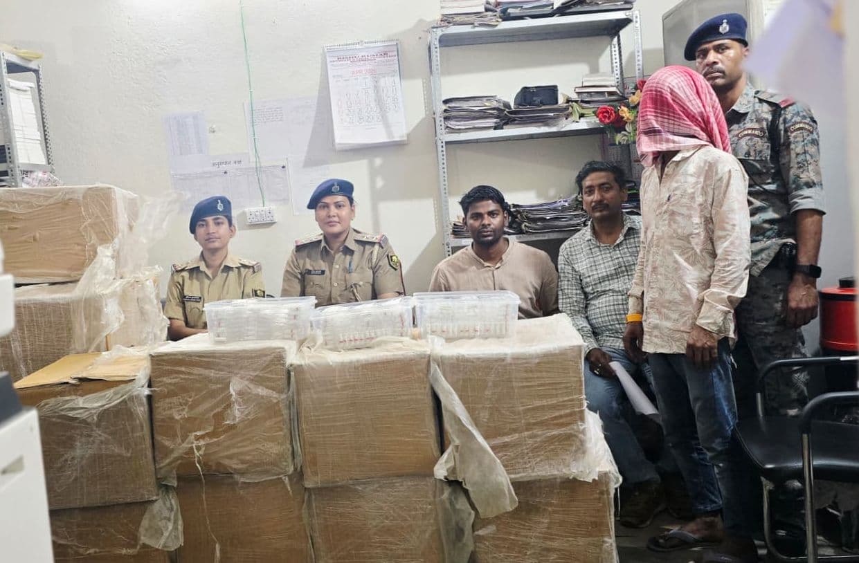 राजधानी पटना में चल रहा है अवैध नशीले इंजेक्शन और कफ सिरप का कारोबार, 67000 इंजेक्शन के साथ दो गिरफ्तार