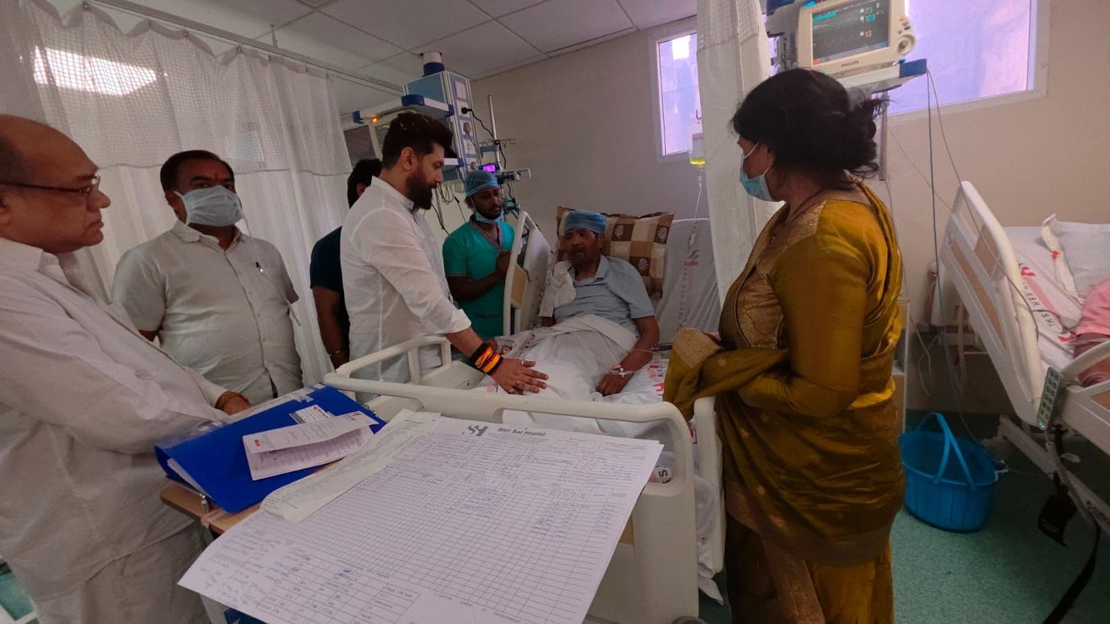 वह हमेशा कहते थे Never Never Never लेकिन मैं नहीं मानता था, चाचा को पारस को देखने अस्पताल पहुंचे चिराग