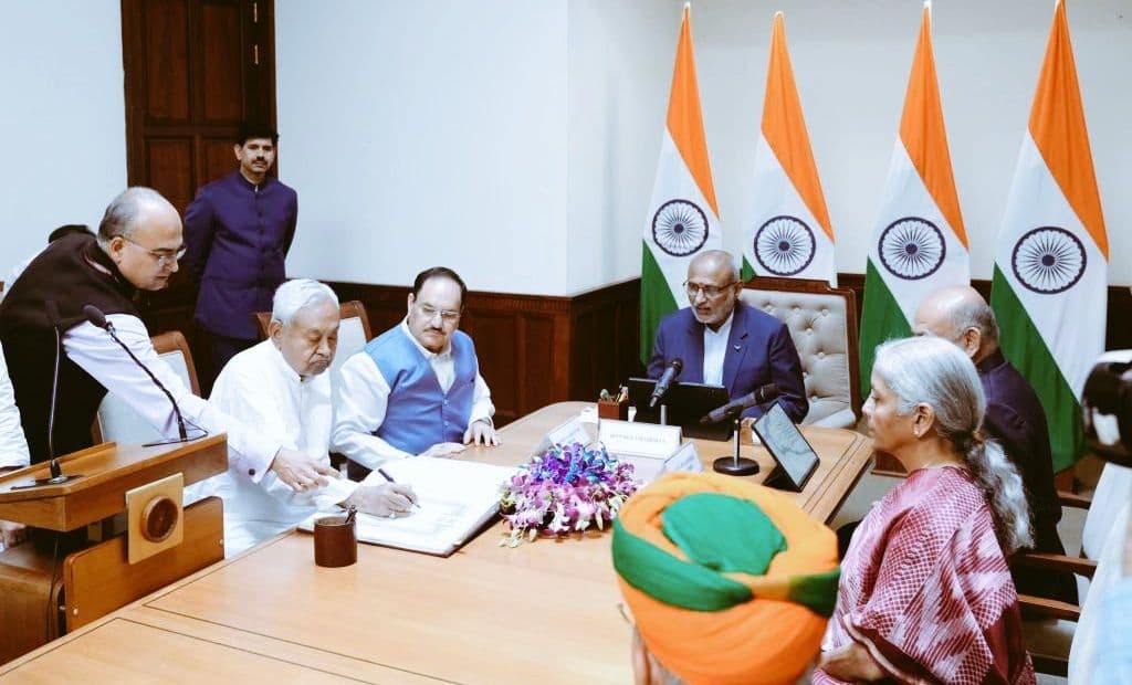 मैं नीतीश जी को बधाई नहीं दूंगा, मांझी ने कहा 'बिहार विल मिस यू...', पीएम ने कहा 'उनके अनुभव का देश लेगा लाभ'