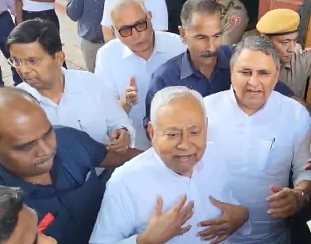 दिल्ली पहुंचने के बाद सीएम नीतीश ने की मीडिया से बात, कहा 'वहां बहुत काम कर लिया अब यहां करूंगा'