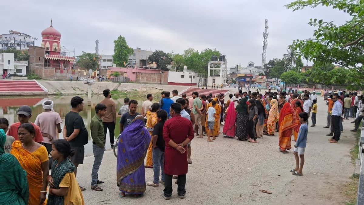 प्रेमी से बात करने से मां ने मना किया और छीन लिया मोबाइल तो किशोरी ने..., दो दिन पहले भी चली गई थी..