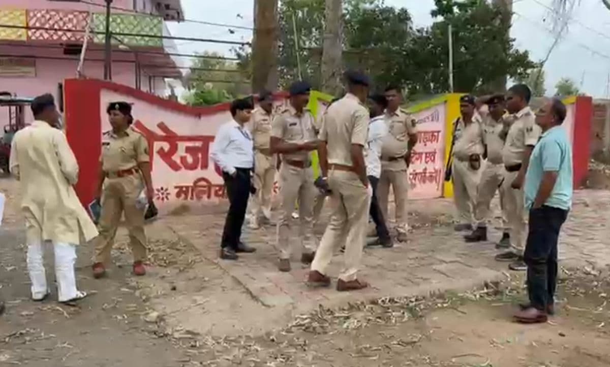 मैरिज हॉल से 100 से अधिक महिला-पुरुष को थाना ले आई पुलिस, मामला जान आप भी हो जायेंगे हैरान...