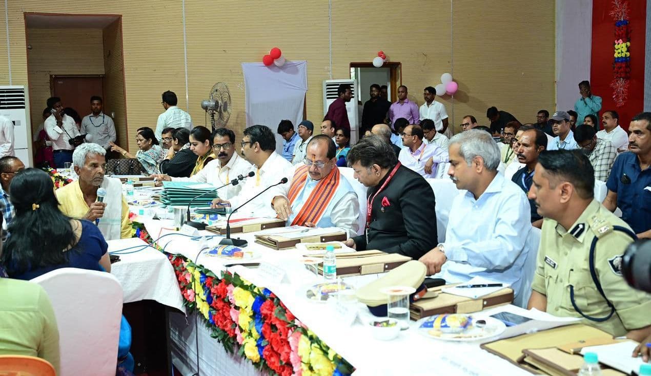 जमीन विवाद से जुड़े मामलों में देरी बर्दाश्त नहीं, डिप्टी सीएम ने एक बार फिर अधिकारियों को चेताया...