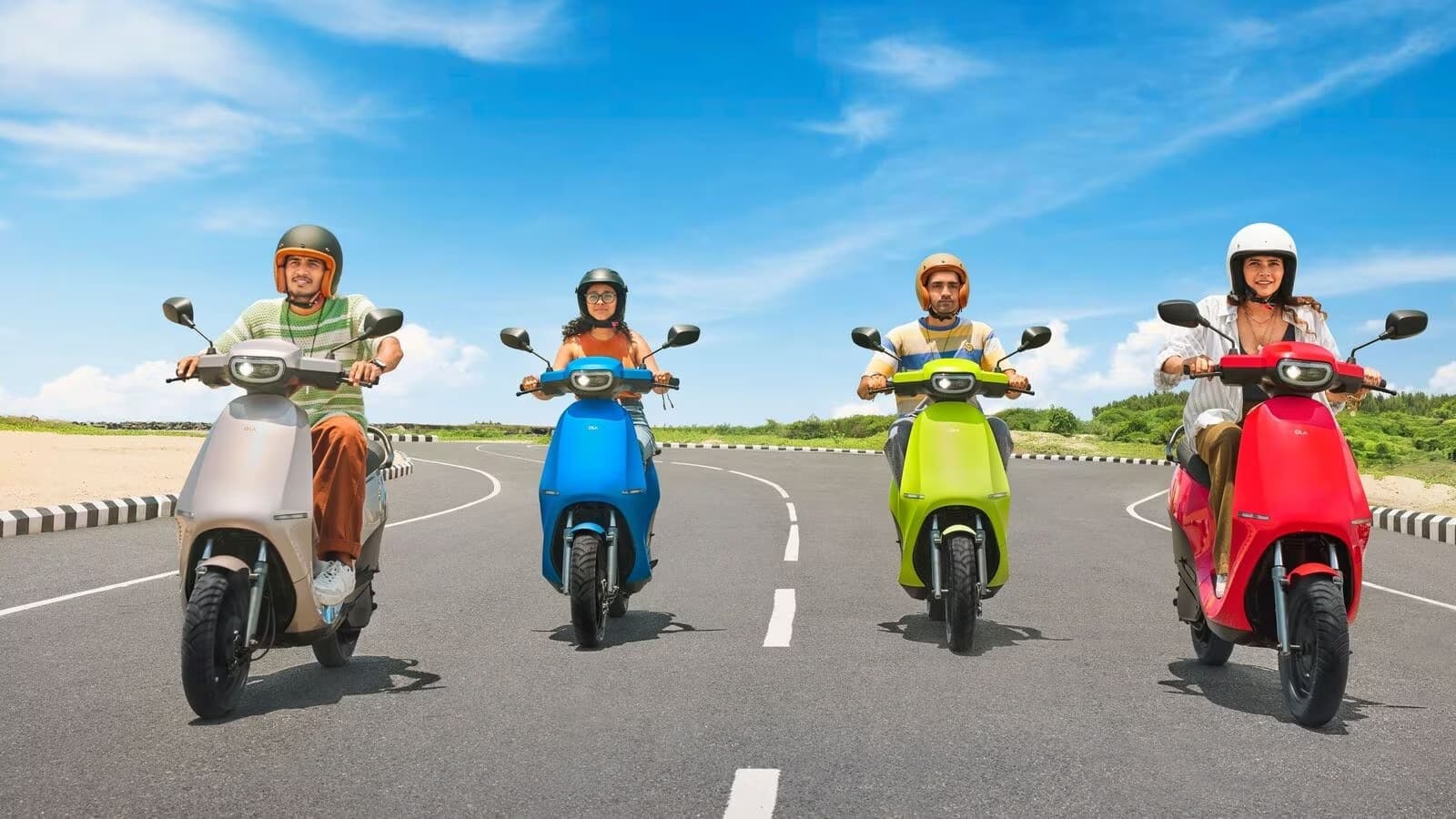 ओला ने पहली इलेक्ट्रिक बाइक लॉन्च की, कम दाम में नया ई-स्कूटर Ola S1X भी मार्केट में उतारा