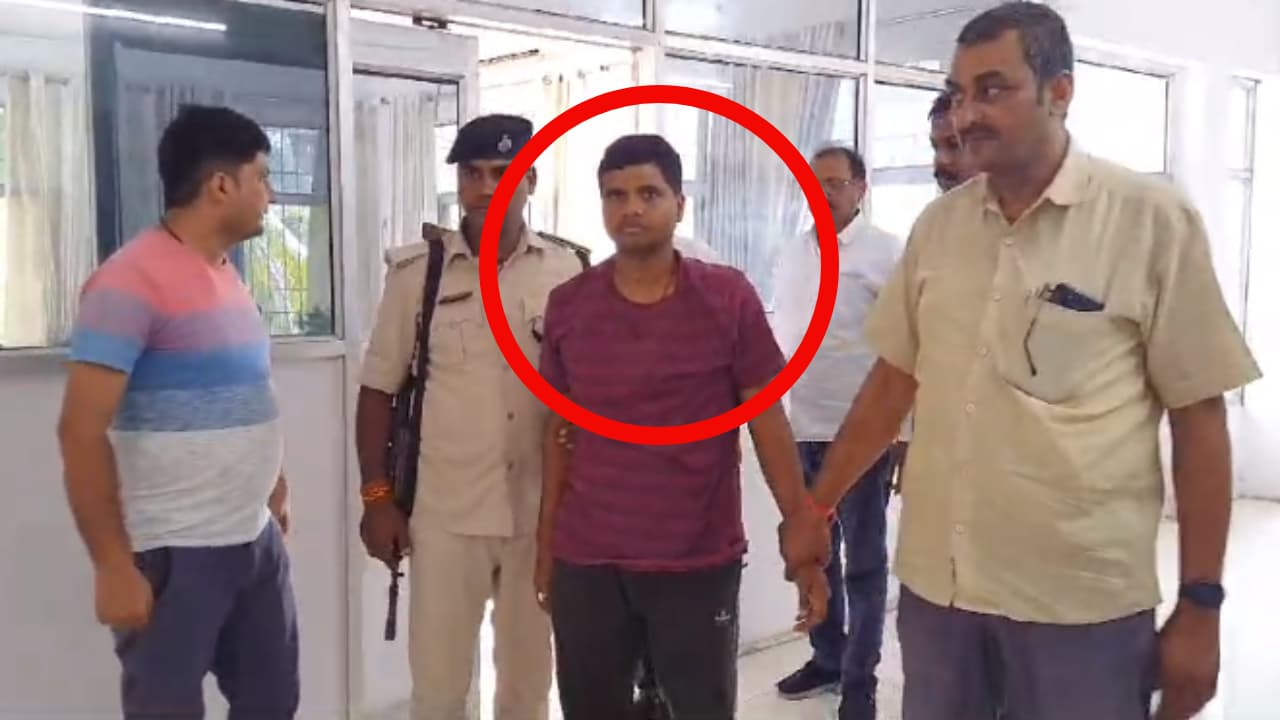 BIG BREAKING : सुबह-सुबह मॉर्निंग वॉक पर निकले अंचलाधिकारी को निगरानी की टीम ने धर-दबोचा