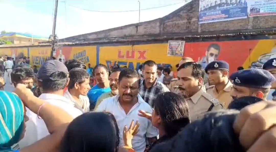 पटना में अपहृत इंटर की छात्रा का मिला शव, परिजनों ने काटा बवाल..