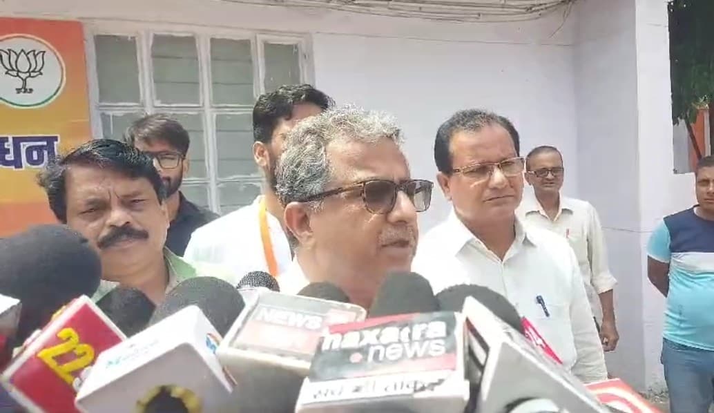 उद्योग मंत्री नीतीश मिश्रा का बयान