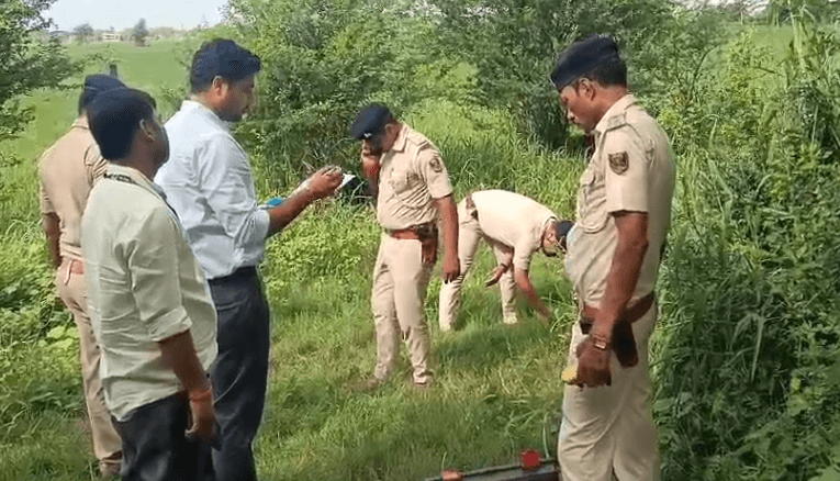 जानीपुर में पुलिस-अपराधी के बीच मुठभेड़, कुख्यात लुटेरा दीपक कुमार घायल, PMCH रेफर...