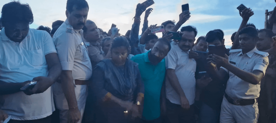 रील्स बनाने के चक्कर में बागमती नदी में डूबे एक साथ 5 दोस्त, घटना से परिवार में मातम का माहौल