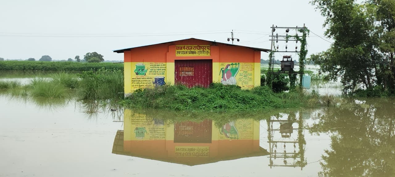 Bihar School Closed : बिहार में बाढ़ का कहर, 32 स्कूल बंद... थाने में घुसा पानी