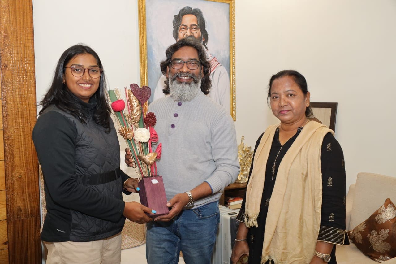 तीरंदाज़ दीपिका ने मुख्यमंत्री हेमंत सोरेन से मुलाकात कर झारखंड के कई समस्याओं से कराया अवगत...