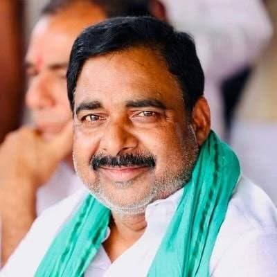 आला नेताओं ने सिखाया गुण, राजद अध्यक्ष लालू , राबड़ी और तेजस्वी यादव से मिले झारखंड सरकार के मंत्री संजय प्रसाद यादव ...