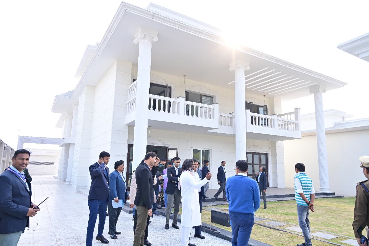 झारखंड सरकार के मंत्रियों को जल्द ही मिलेगा नया तोहफा, मुख्यमंत्री हेमन्त सोरेन ने स्मार्ट सिटी में मंत्रियों के लिए बने नवनिर्मित आवास का किया निरीक्षण...