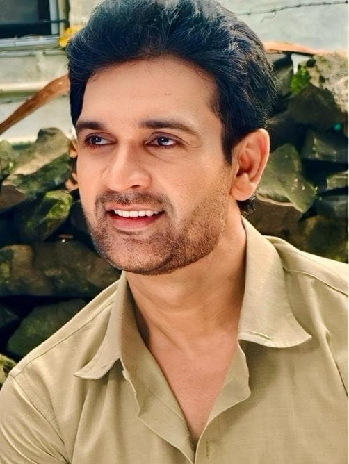 भोजपुरी सिनेमा के 'फ़ैमिली स्टार' जय यादव ने रचा इतिहास, 2024 में दीं सबसे ज़्यादा ब्लॉकबस्टर फ़िल्में...