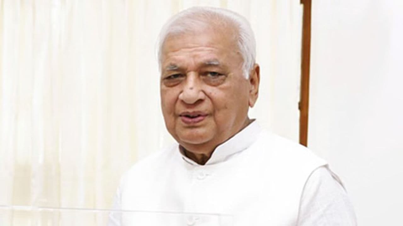 हिजाब मामले में राज्यपाल ने भी दिया बड़ा बयान, कहा 'नुसरत को...'