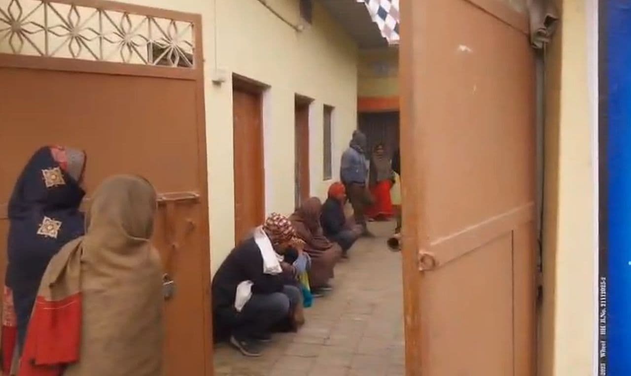 पुलिस हवलदार की बेरहमी से हुई हत्या, घर में ही ….