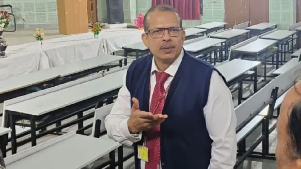 नियोजित शिक्षकों पर फरमान जारी करने वाले KK Pathak की अब इन पर टेढ़ी नजर, जारी किया आदेश