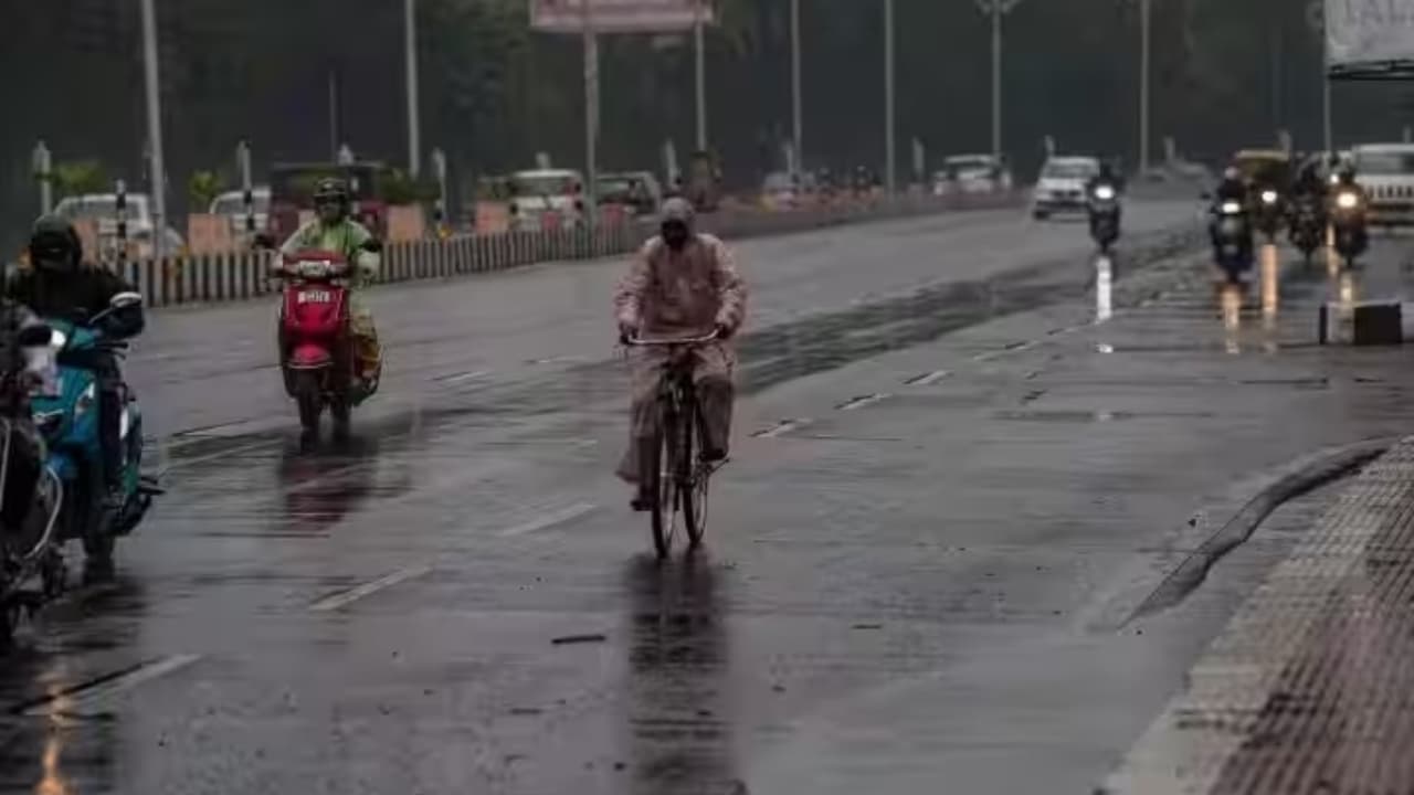 बिहार से लेकर झारखंड तक बदला मौसम का मिजाज, झमाझम हुई बारिश