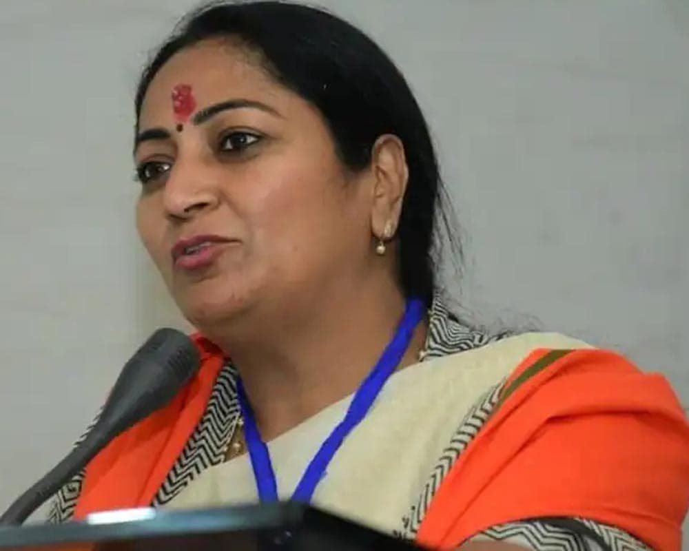 मुख्यमंत्री रेखा गुप्ता के साथ ही 6 मंत्री भी दिल्ली के रामलीला मैदान में लेगें शपथ, देखें सूची..