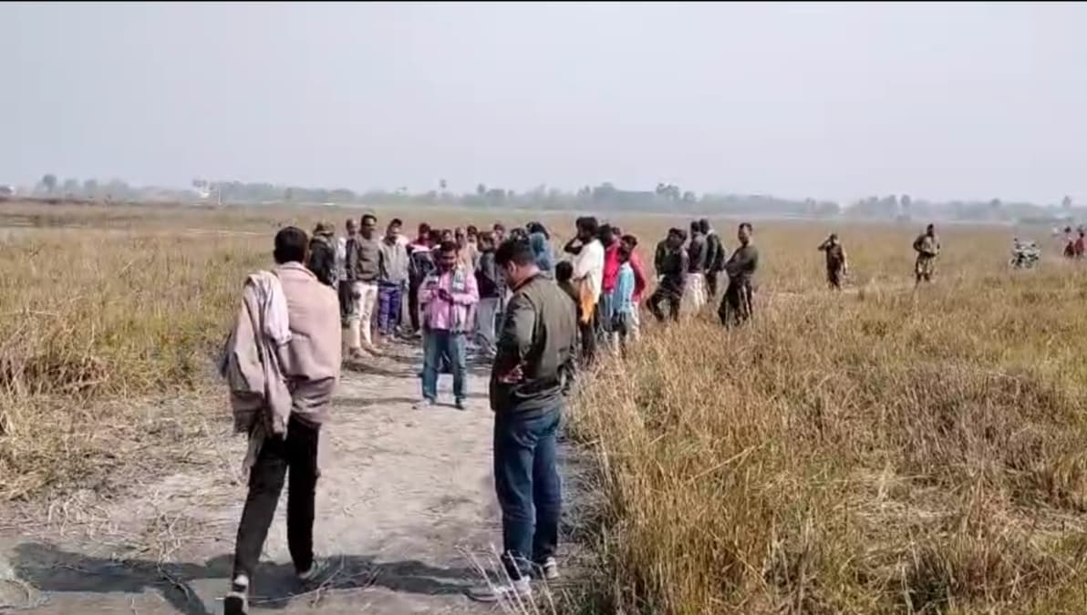 चंपारण में एक साथ मिला तीन युवतियों का शव. इलाके में सनसनी..