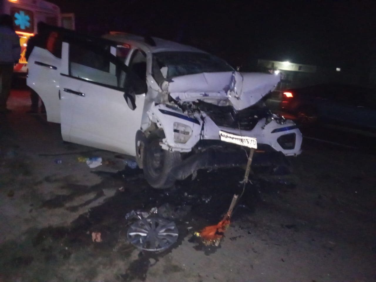 प्रयागराज से स्नान कर लौट रहे यात्रियों की कार दुर्घटनाग्रस्त, दो महिला की मौके पर मौत, 7 जख्मी..