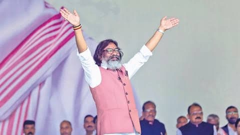 मुख्यमंत्री हेमन्त सोरेन ने समस्त झारखंड वासियों को नववर्ष 2025 की हार्दिक बधाई एवं शुभकामनाएं दी....