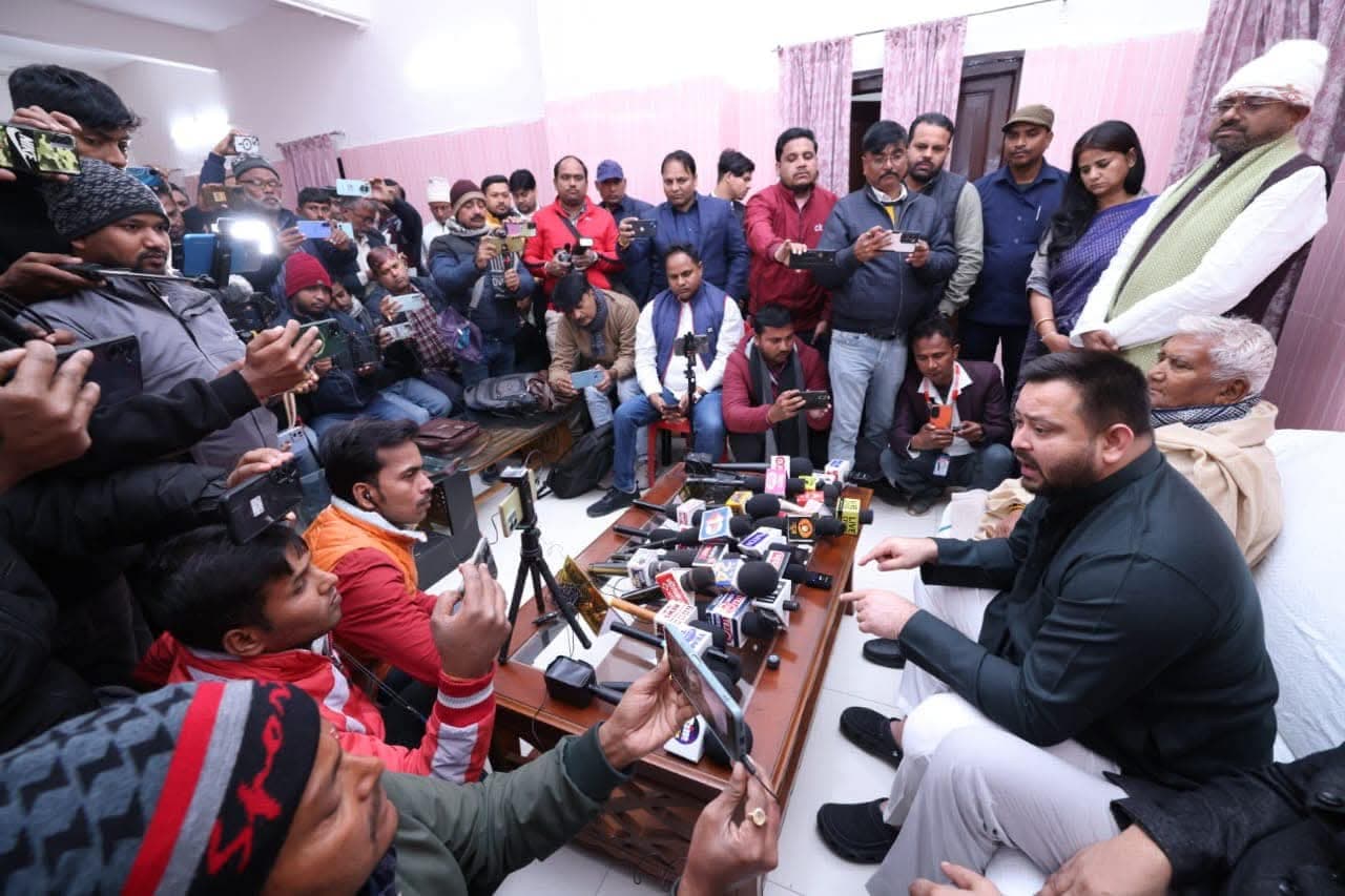 तेजस्वी ने 156 अपराधों की सूची जारी कर नीतीश सरकार पर बोला हमला..