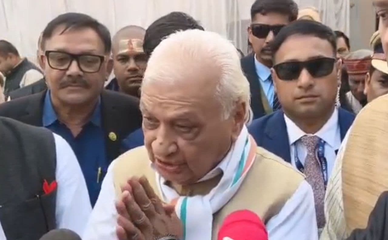 दरभंगा राजघराने में शोक, महारानी कामसुन्दरी साहिबा को श्रद्धांजलि देने पहुँचे राज्यपाल