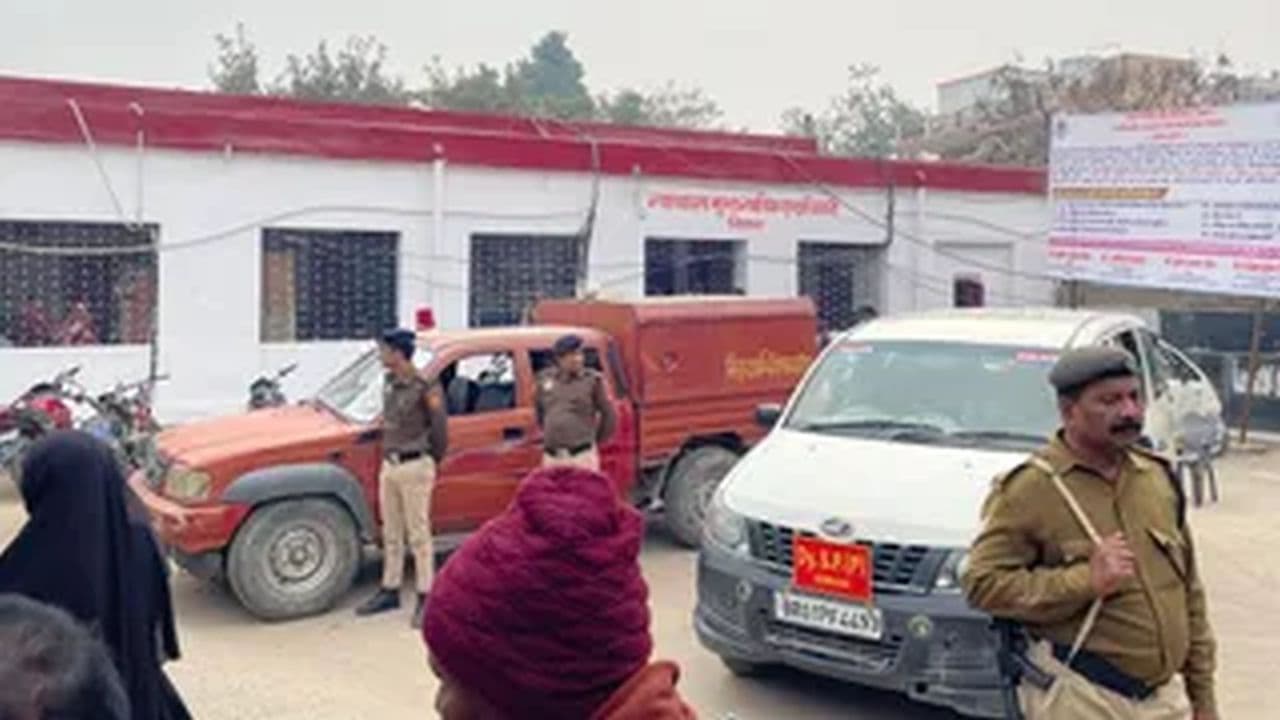 सीवान सिविल कोर्ट को मिली 12 बजे बम से उड़ाने की धमकी …..