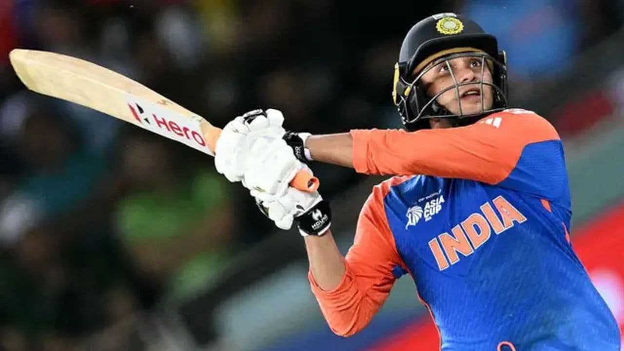 टी20 का नया सितारा: अभिषेक शर्मा ने कमाल कर दिखाया, कोहली को पछाड़ा