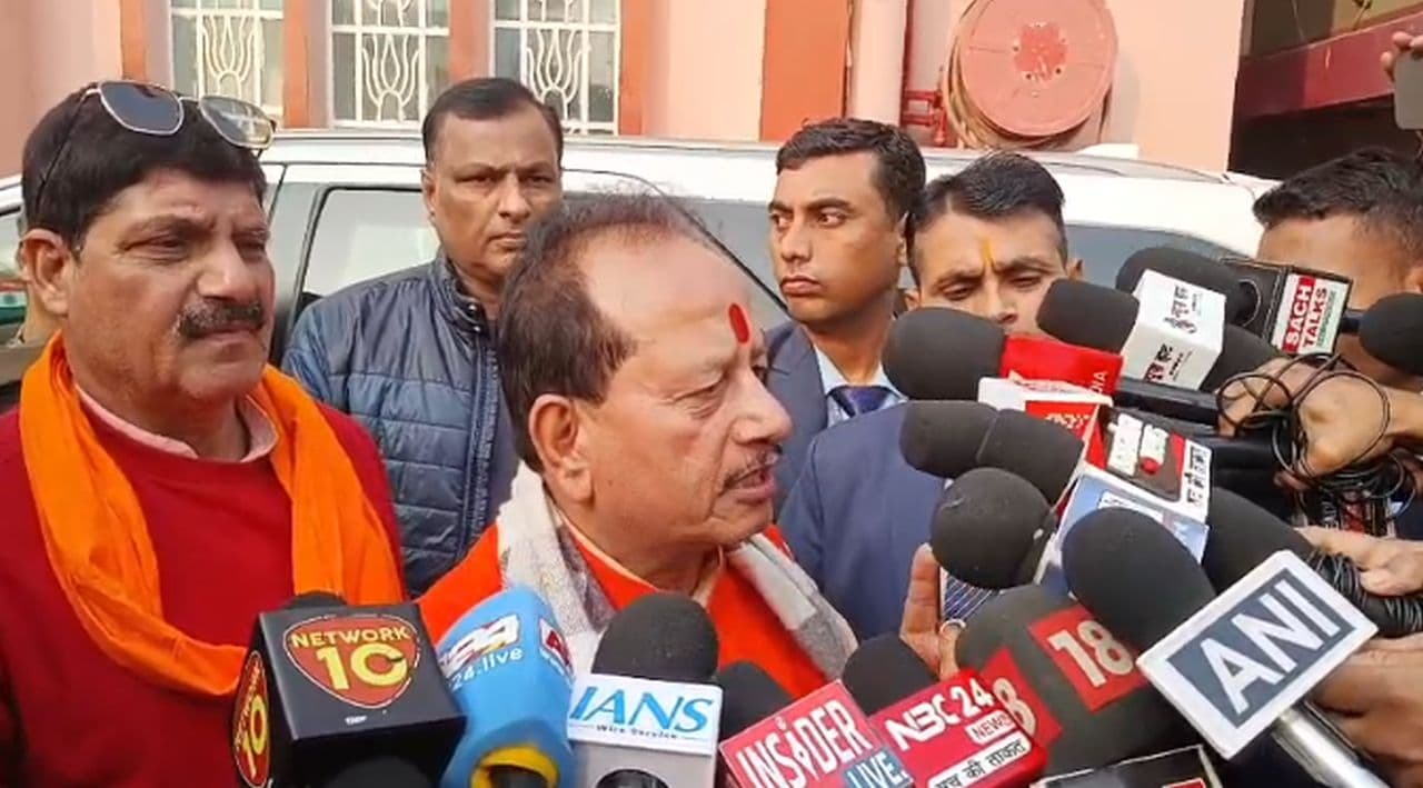 बांग्लादेश में हिंदू पर हो रहे अत्याचार मामले में विजय सिन्हा ने दिया बड़ा बयान, JNU मामले पर तो...