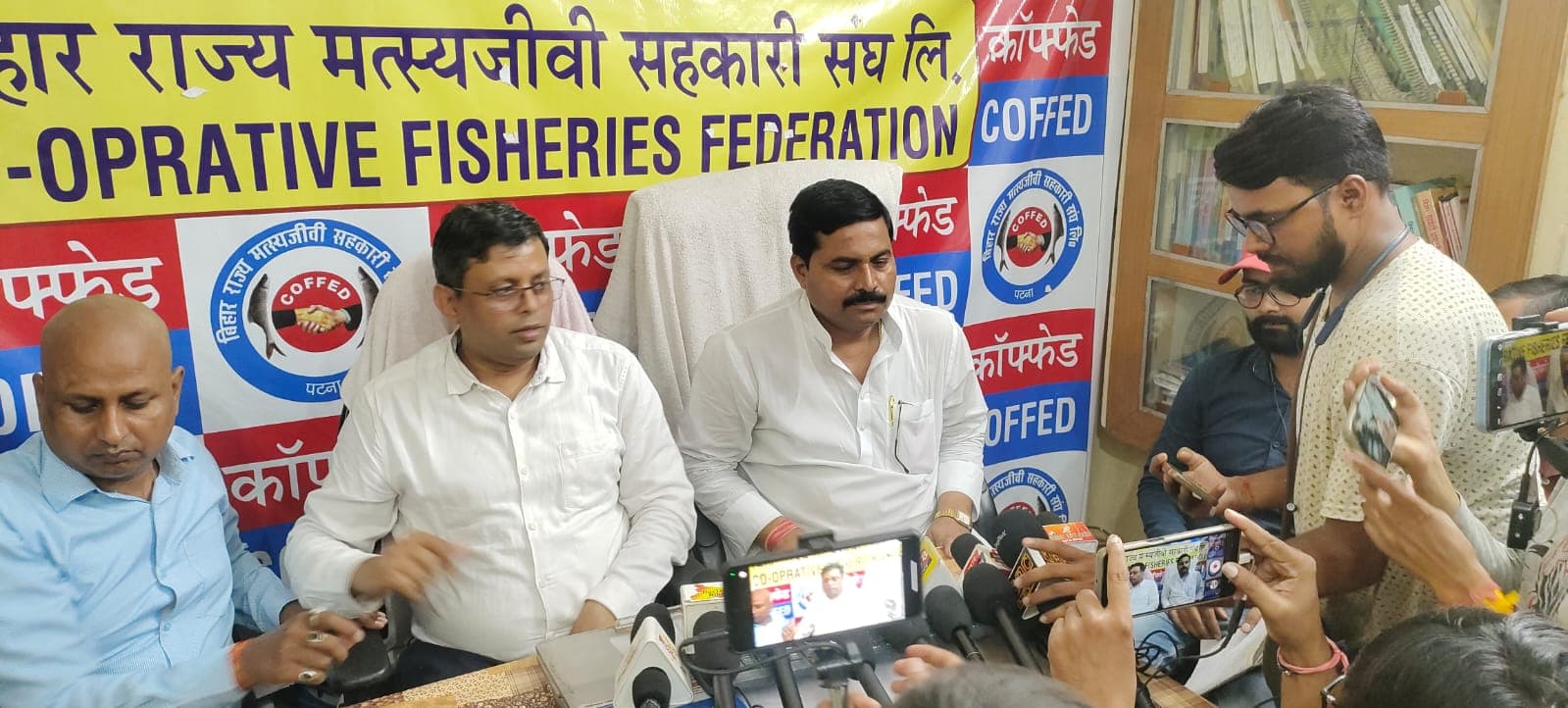 मछुआरों की आर्थिक स्थिति में सुधार लाने की सरकार करें पहल: ऋषिकेश