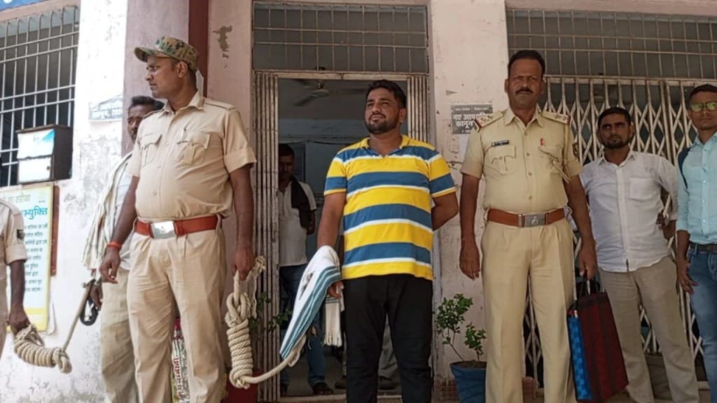 गया में हथियार बरामद करने वाले पुलिस अधिकारी ही निलंबित, जानें वजह..