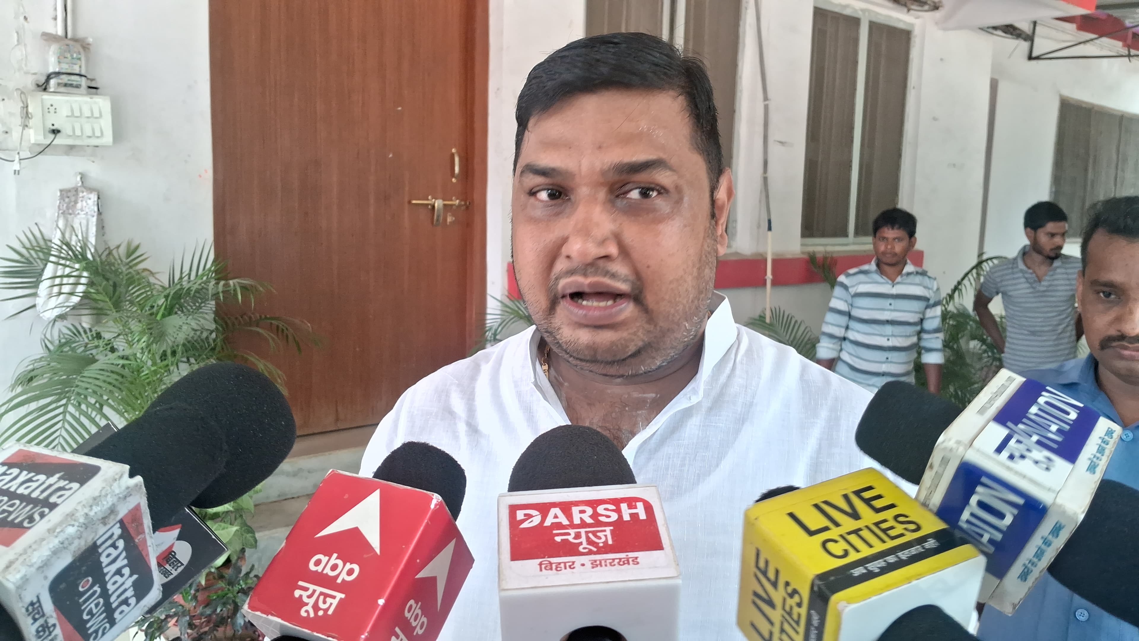 भवन निर्माण मंत्री जयंत राज का बयान