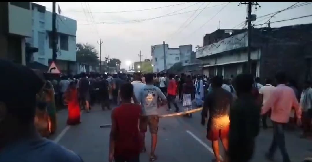 बगहा में विवाहिता की हत्या, ससुराल वाले फरार, गुस्से में ग्रामीण