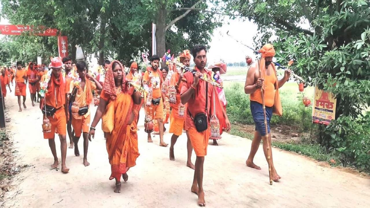 कांवड़ यात्रा के दौरान नेम प्लेट लगाने के आदेश पर योगी सरकार को सुप्रीम कोर्ट से बड़ा झटका