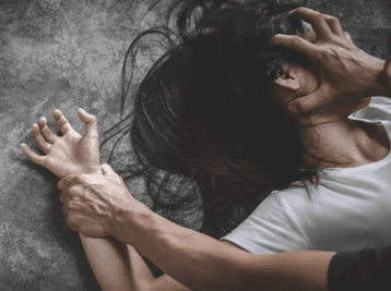 Bihar Crime : पटना में नेत्रहीन छात्रा से 2 साल तक दुष्कर्म, आरोपी क्लर्क गिरफ्तार